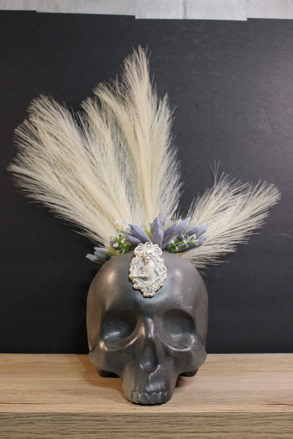 Grey (Smoke) Succulent Skull with Pampas