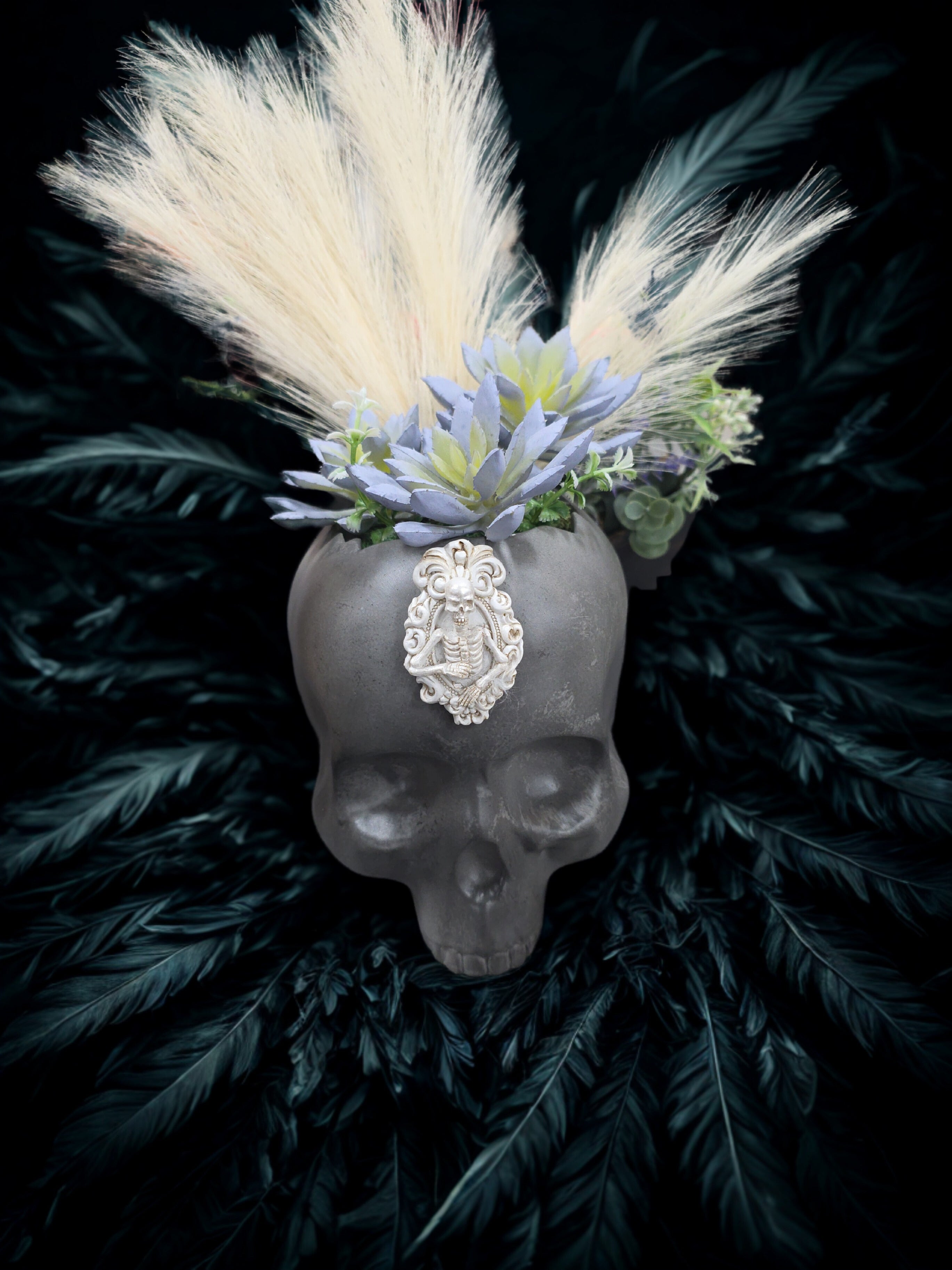 Grey (Smoke) Succulent Skull with Pampas